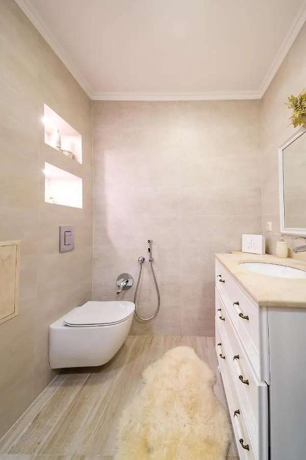 Julia Central Apartment Varna