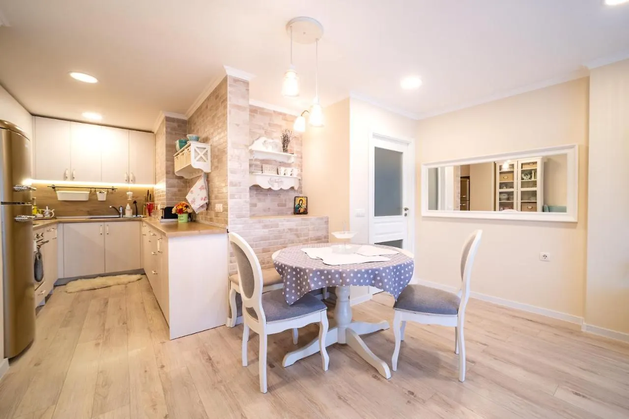Julia Central Apartment Varna